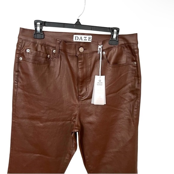 Daze Pants Size 32 Brown Faux Leather High Waist Crop Flare - Picture 4 of 11